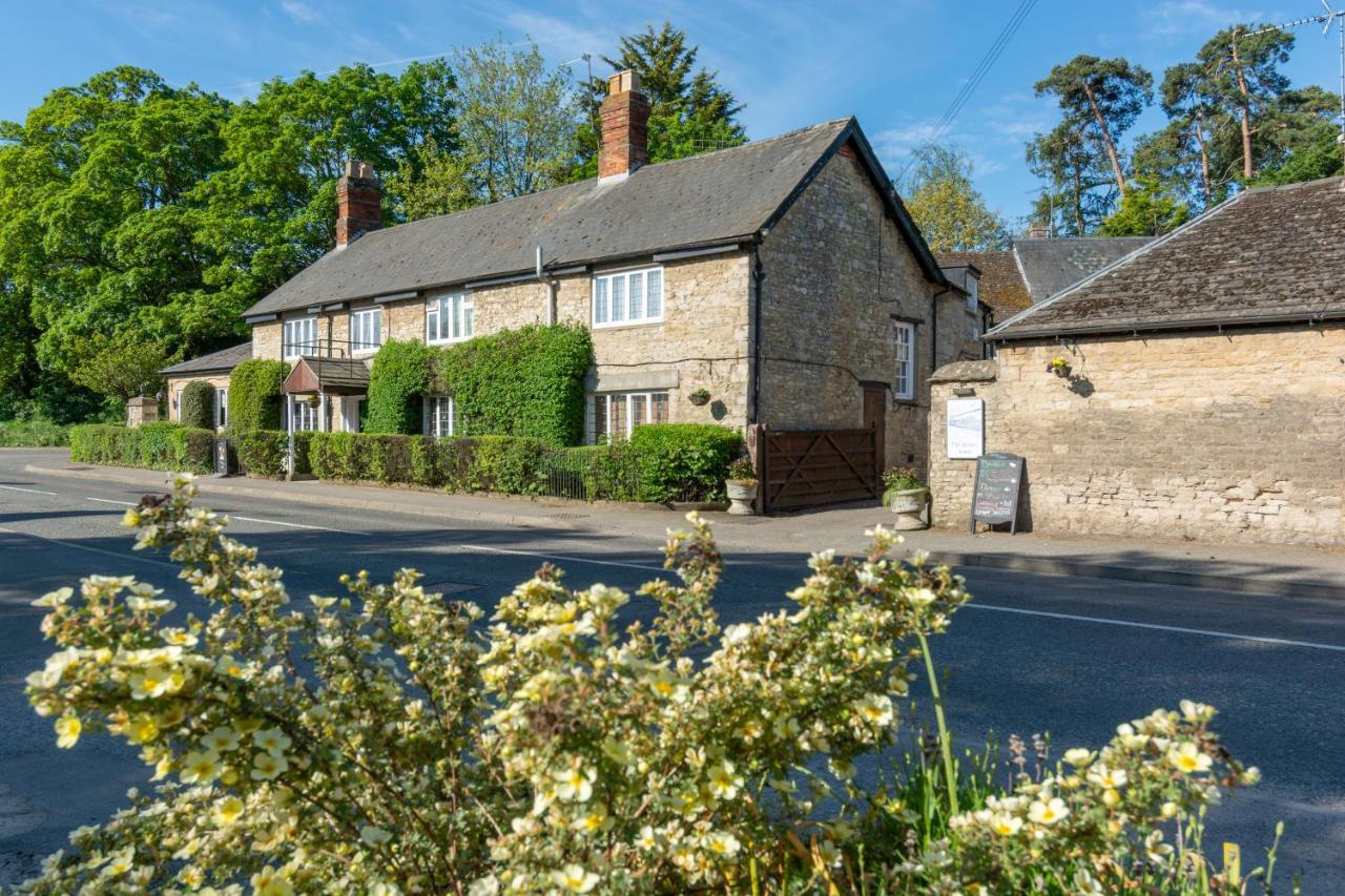 Jersey Arms Hotel Bicester Zewnętrze zdjęcie