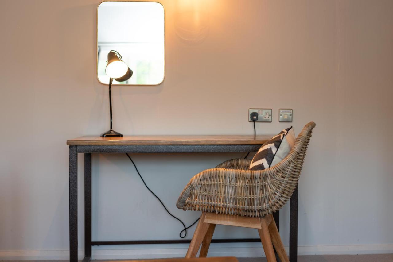 Jersey Arms Hotel Bicester Zewnętrze zdjęcie